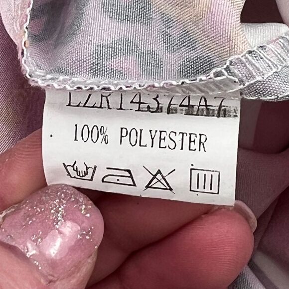 Chic Me Blouse XL Bold Chain Print Off Shoulder Vacation Party Silk Inspired Top - Picture 8 of 9